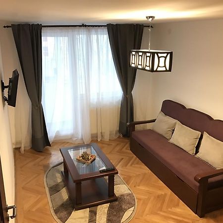 Apartment Krondays Braşov Exteriör bild