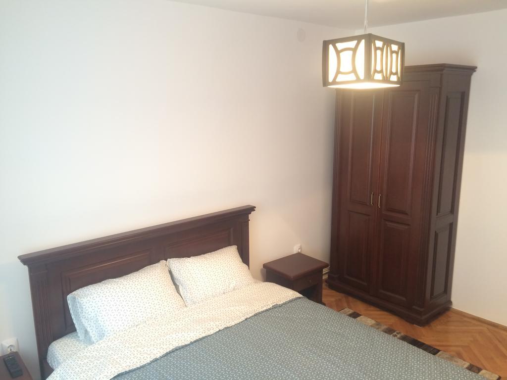 Apartment Krondays Braşov Exteriör bild